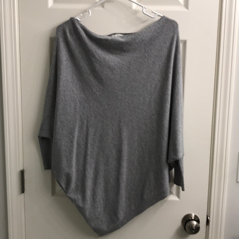 Umgee size small grey sweater